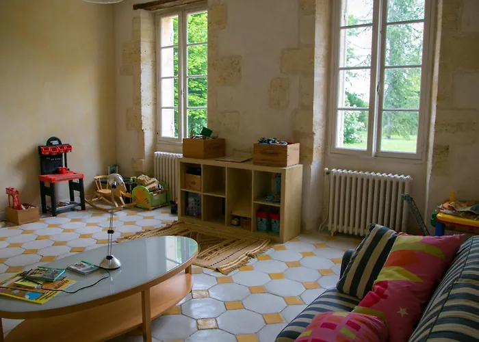 Chateau Valoux بيت ضيافة 3*